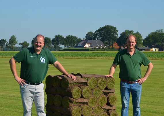 Zelf graszoden leggen kan - met grasmatten van ellermann