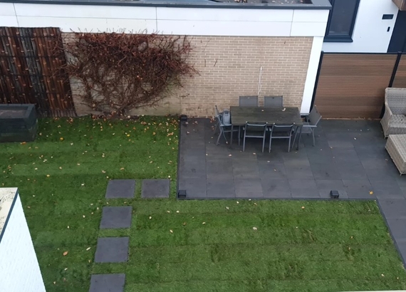 Grasmat Hardenberg vers gelegd met graszoden rollen