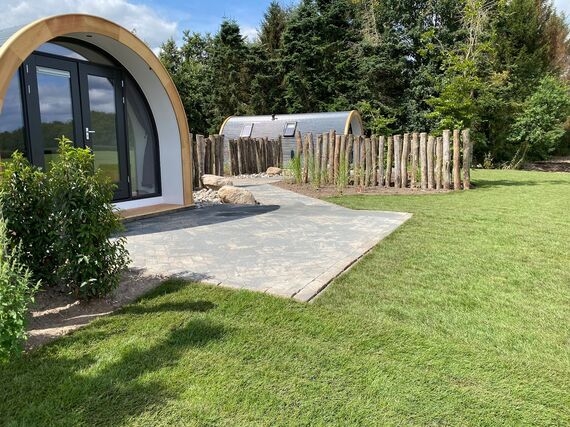 Ecologische verantwoord tuinieren gazon aanleggen met biologische graszoden - online kopen en leggen